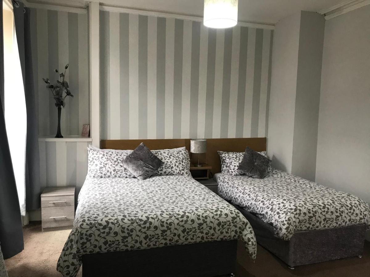 אובאן Dunmoore Guesthouse מראה חיצוני תמונה