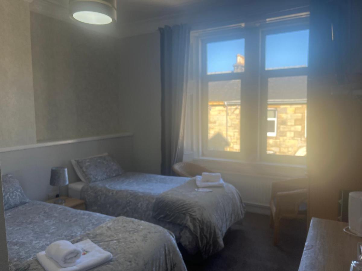 אובאן Dunmoore Guesthouse מראה חיצוני תמונה