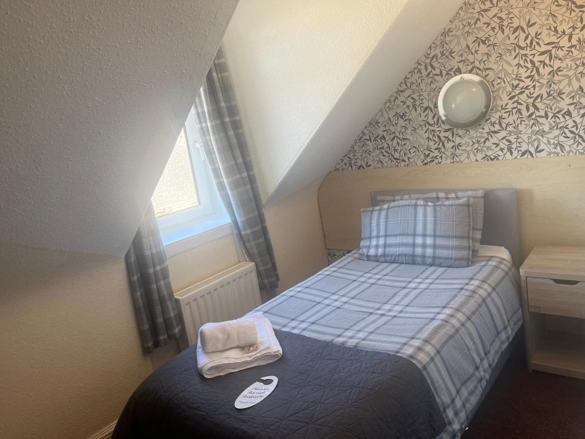אובאן Dunmoore Guesthouse מראה חיצוני תמונה
