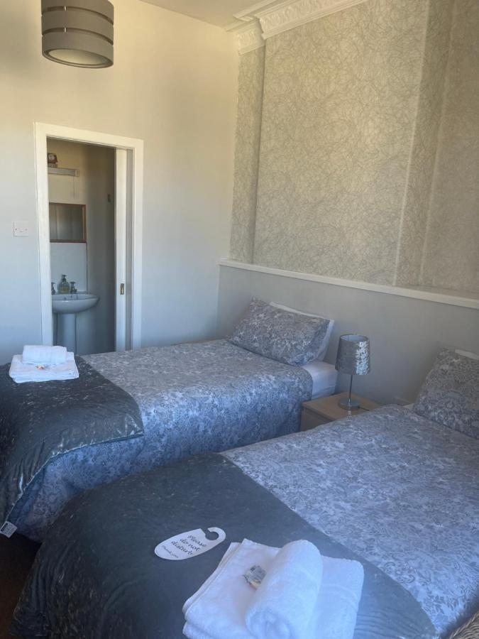 אובאן Dunmoore Guesthouse מראה חיצוני תמונה