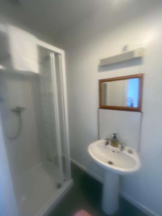 אובאן Dunmoore Guesthouse מראה חיצוני תמונה