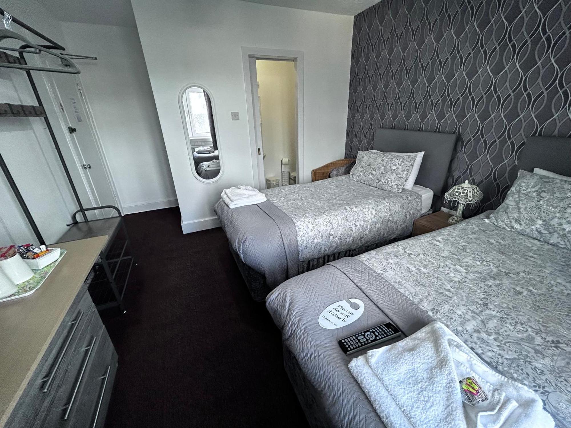אובאן Dunmoore Guesthouse מראה חיצוני תמונה