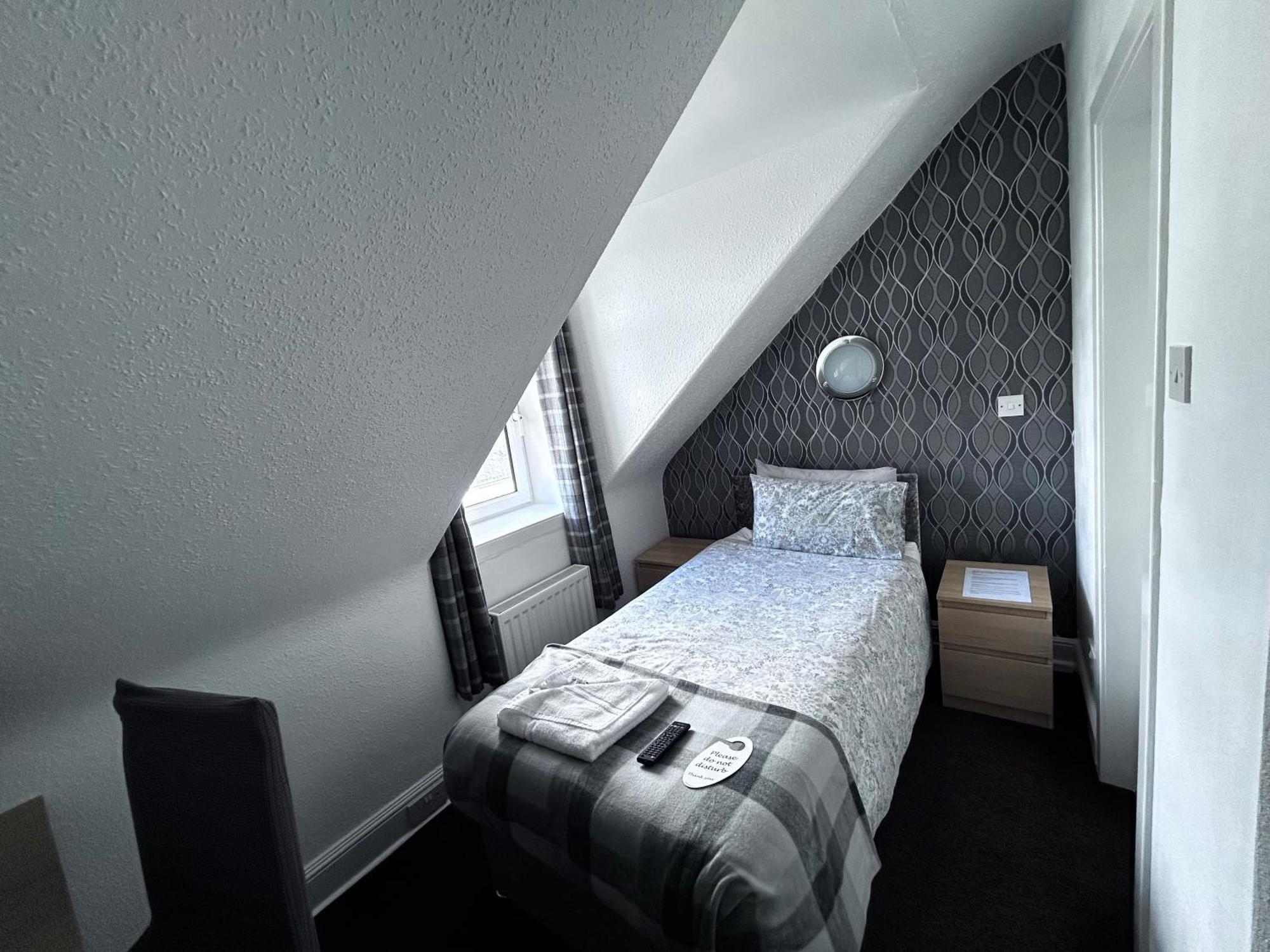 אובאן Dunmoore Guesthouse מראה חיצוני תמונה