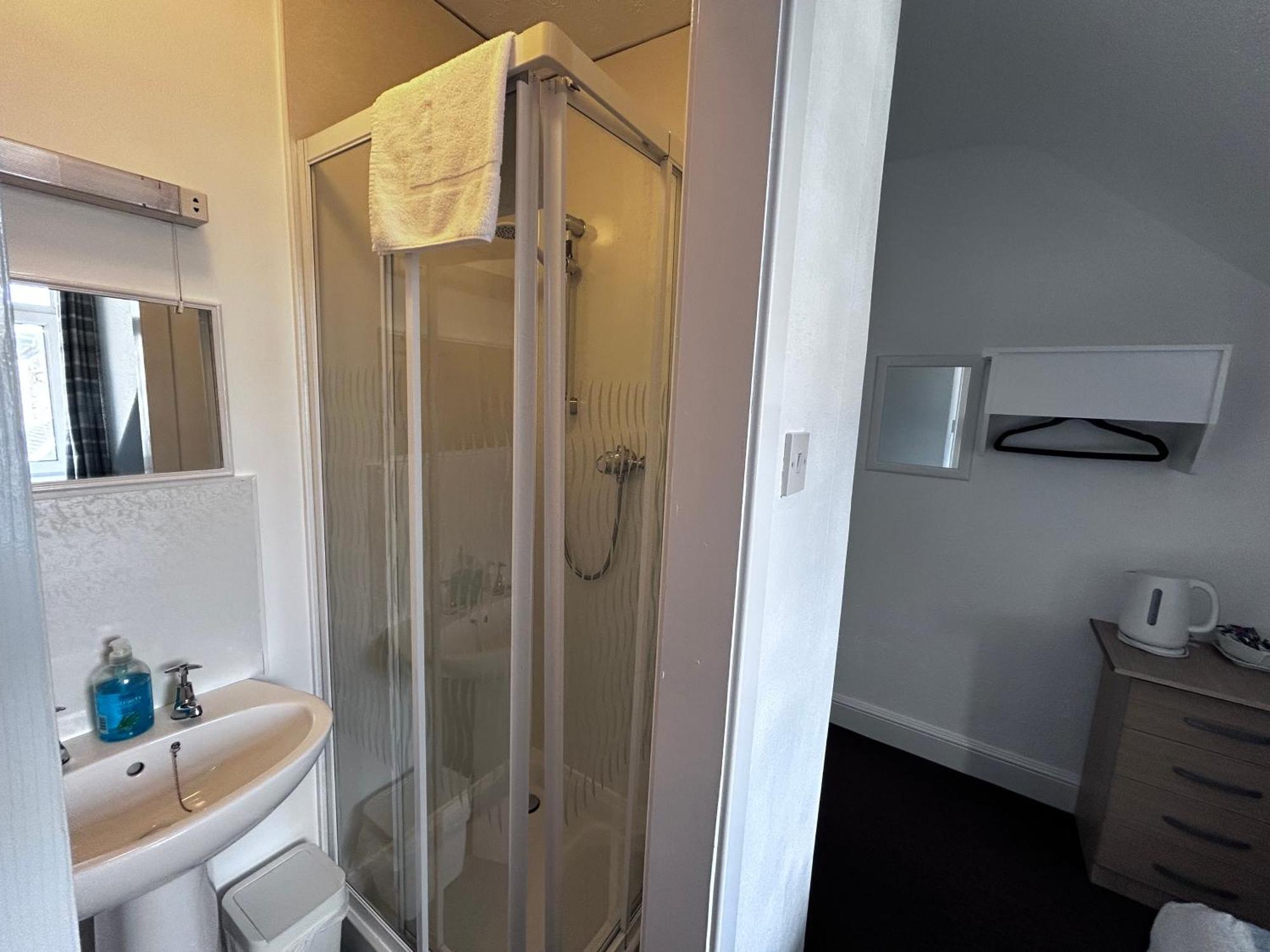 אובאן Dunmoore Guesthouse מראה חיצוני תמונה