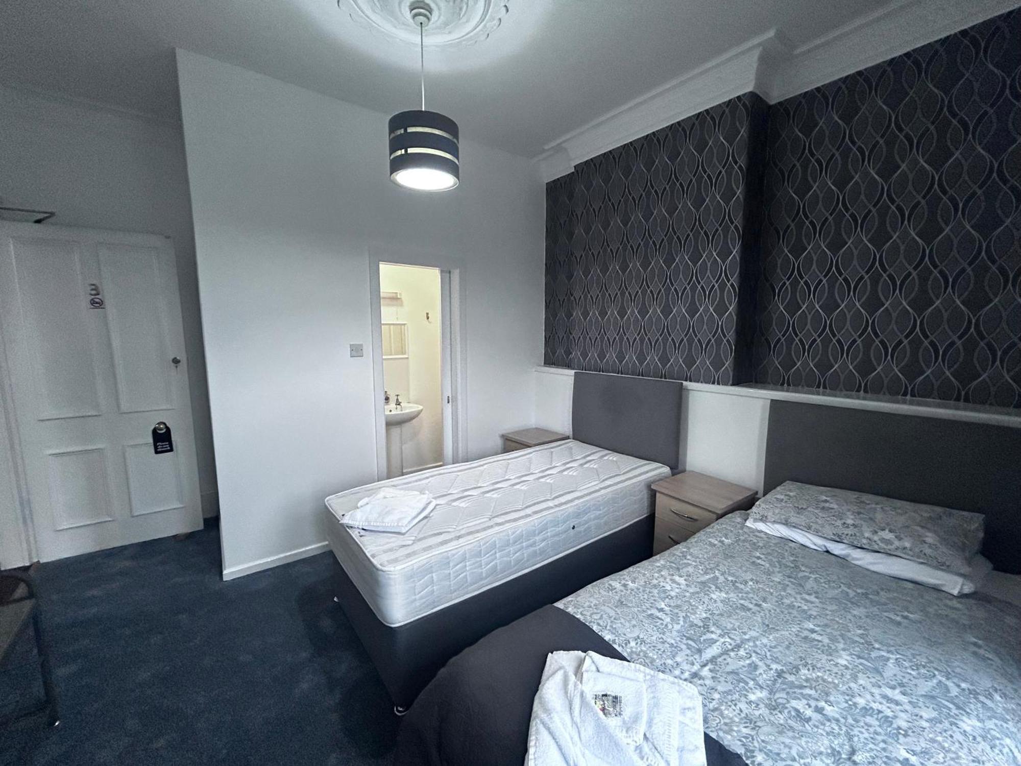 אובאן Dunmoore Guesthouse מראה חיצוני תמונה